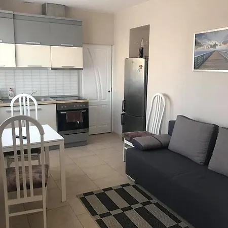 Apartamentai-ramus Poilsis Apartment *