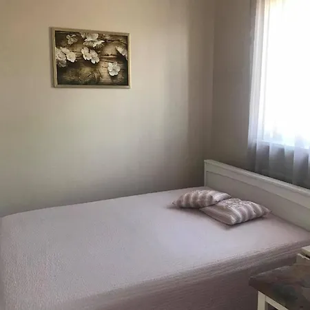 Apartamentai-ramus Poilsis